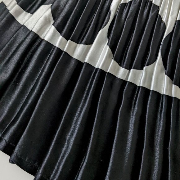 Y2K Pleated Black and White Polka Dot Blouse - Picture 4 of 6